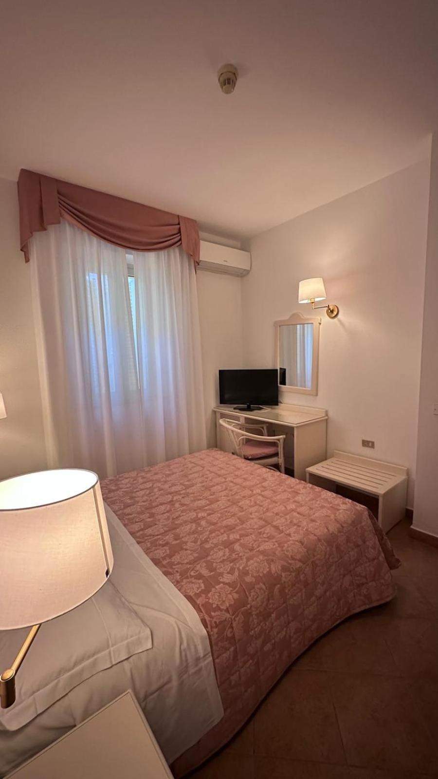 Hotel Terranova Olbia Exterior photo